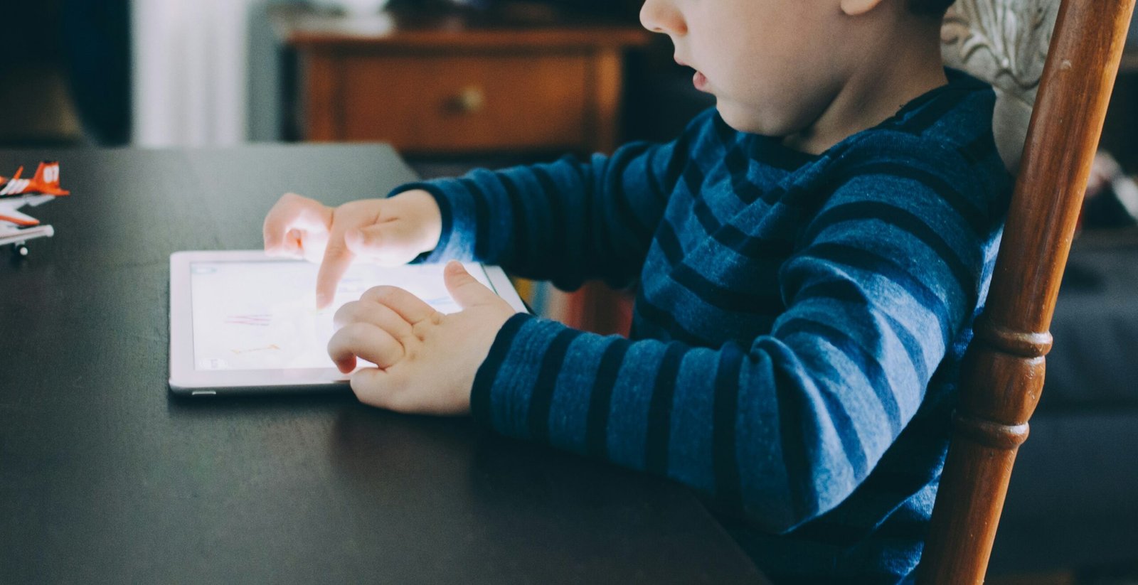 Cómo elegir el mejor tablet para niños: guía para padres